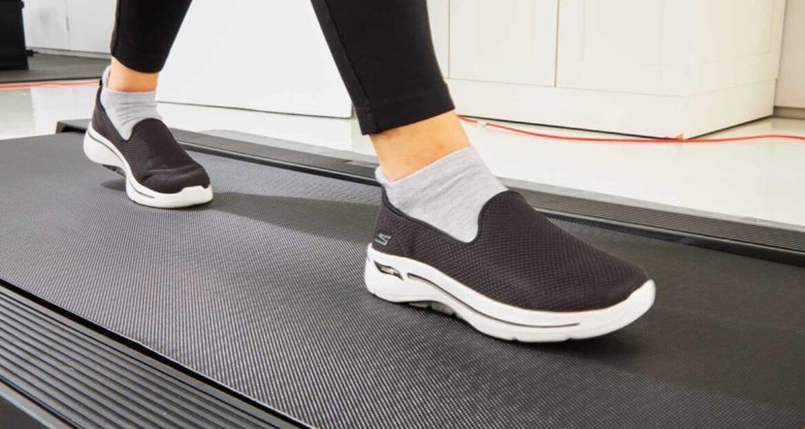 10 Most Comfortable Walking Shoes for Seniors