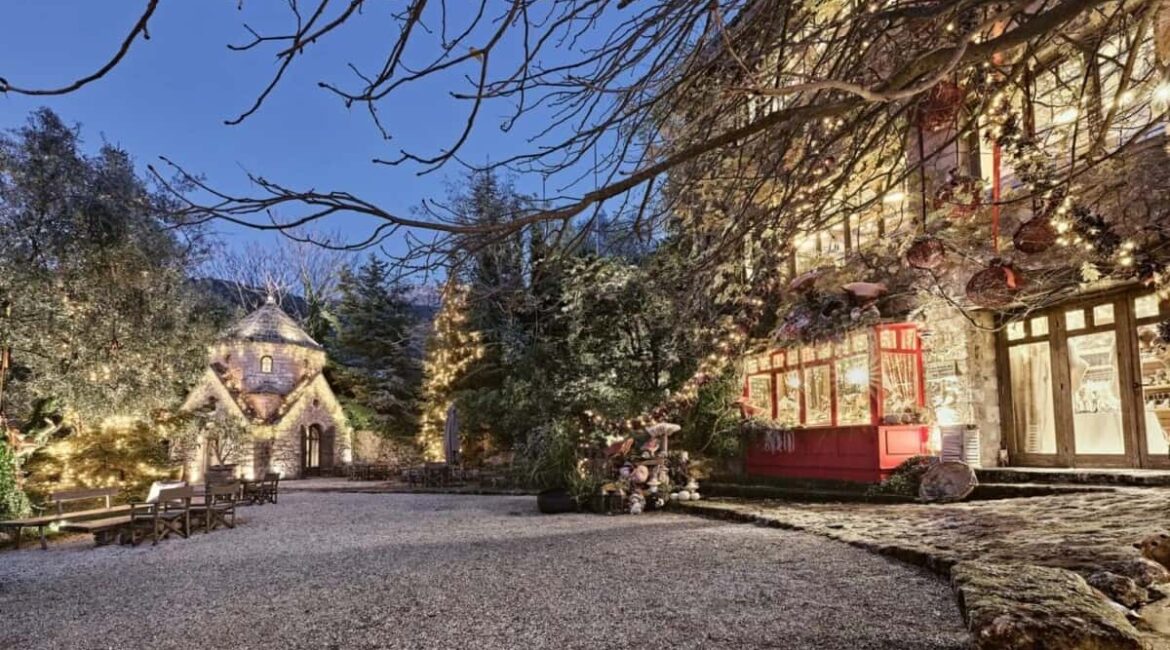 5 of the best hotels for an unforgettable Christmas in Greece