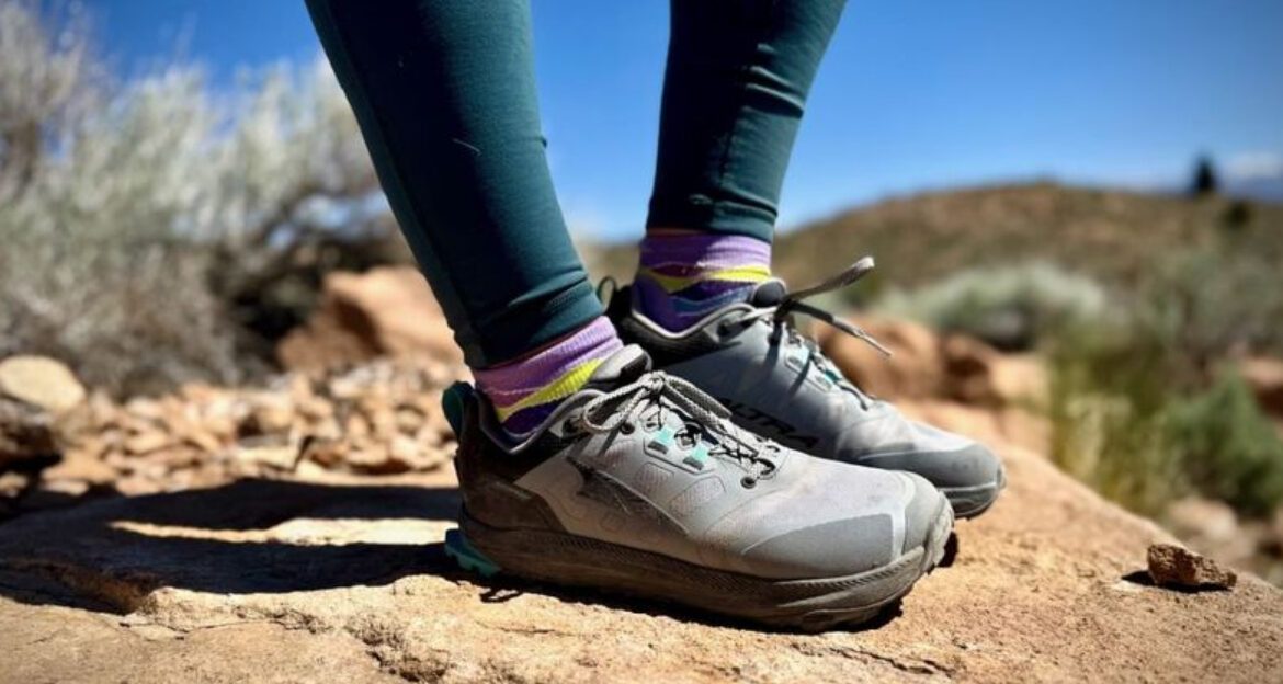 9 Travel-Friendly Hiking Shoes for Wet Weather 2025