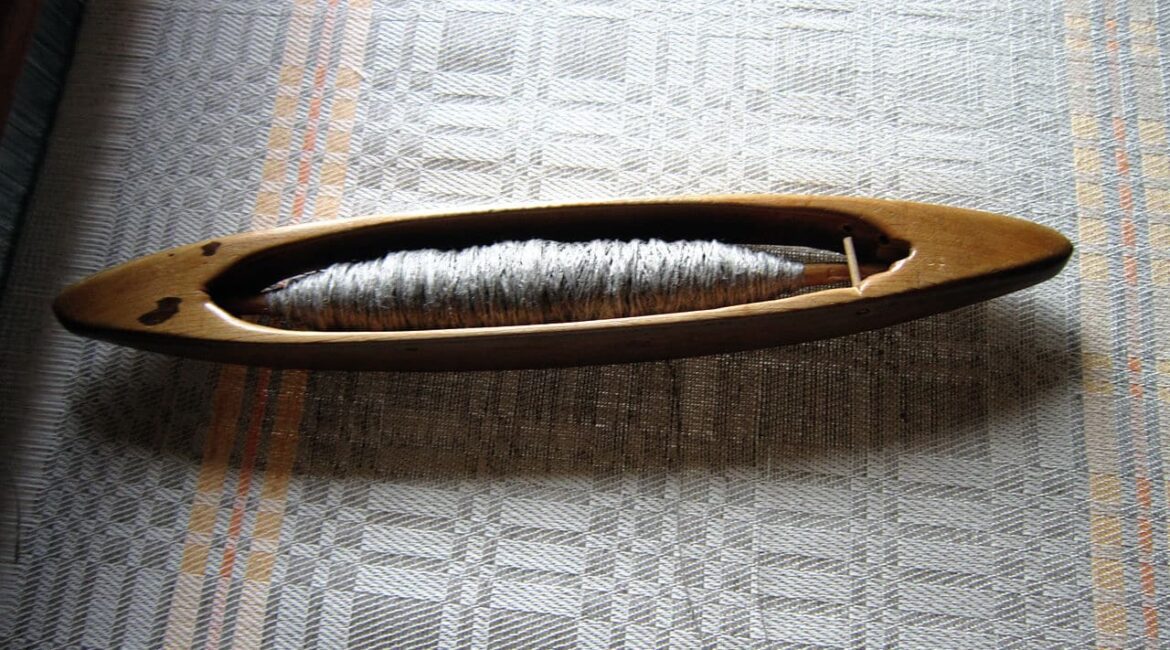 Greece Launches New School Program to Revive Weaving and Craftmanship