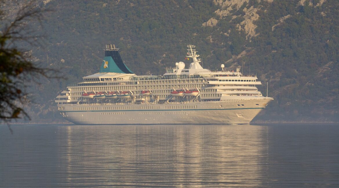 Greece’s Chania Reaches Milestone with 400,000 Cruise Passengers in 2025