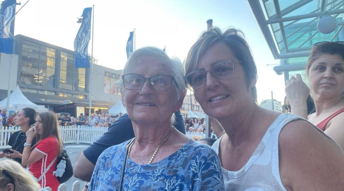 Sydney turns blue and white as Greek Fest brings Brighton-le-Sands to life