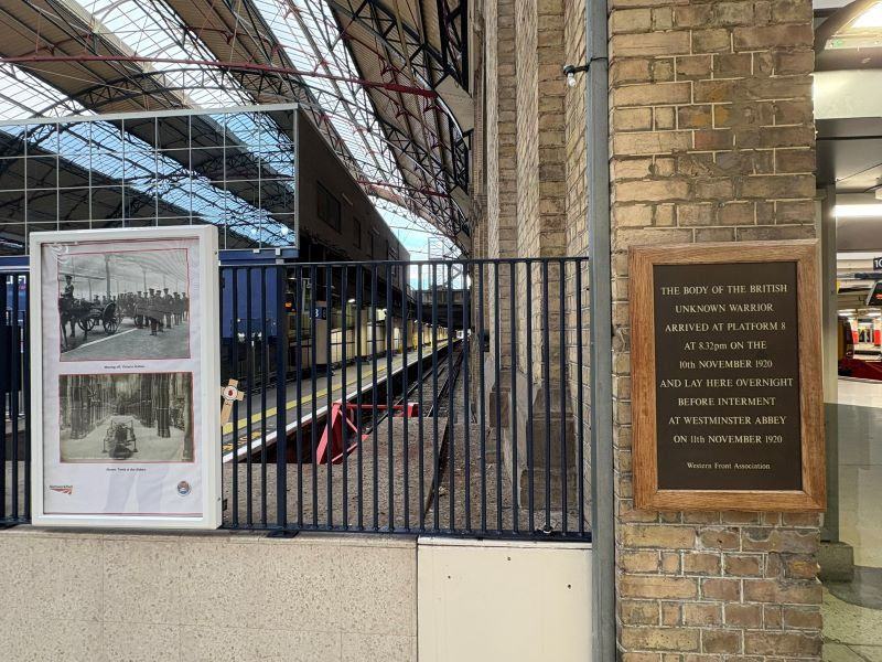 Victoria Station and the Arrival of the Unknown Warrior