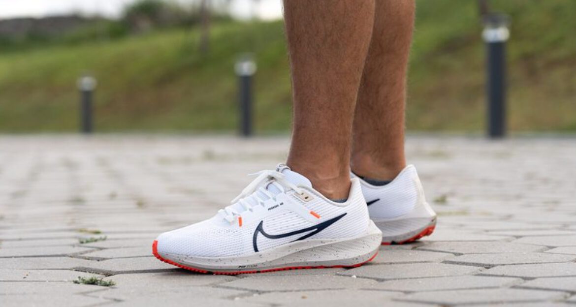 10 Men’s Walking Shoes That Make Cobblestone Streets Easy