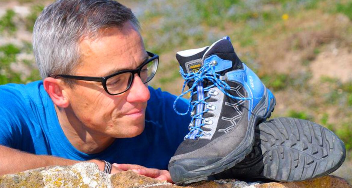 10 Salomon & Asolo Hiking Shoes Engineered for Zero Pain