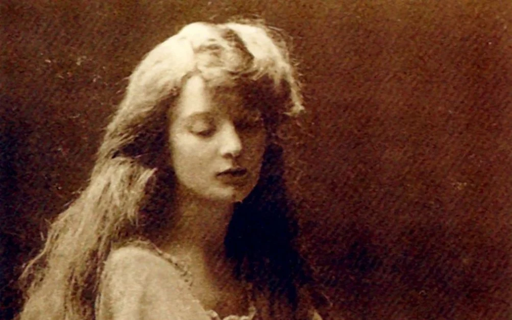 Eva Palmer Sikelianos: The American Who Lived Like an Ancient Greek