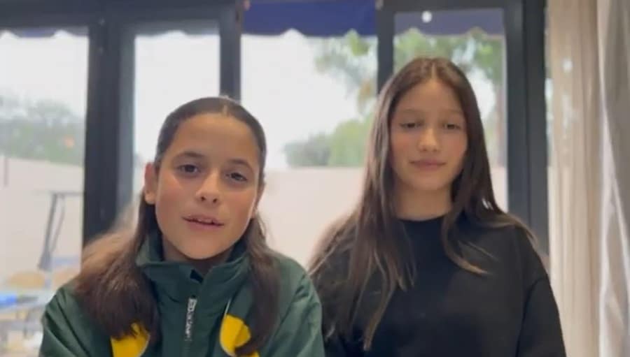 Young Greek Sisters From South Africa Win Gold by Using AI to Save Parthenon