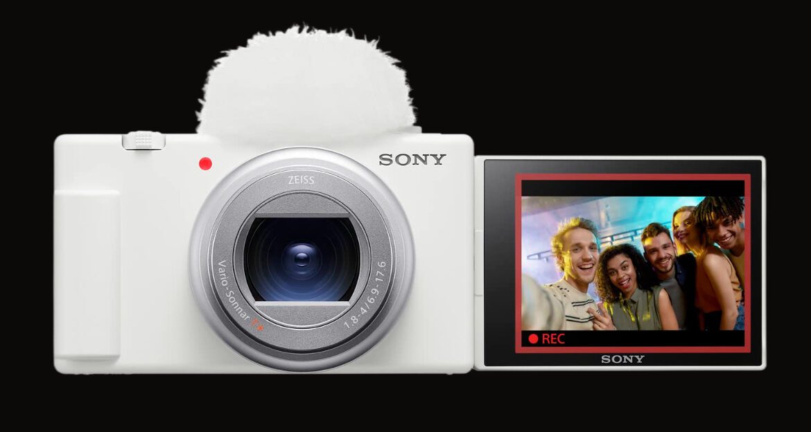 8 Compact Cameras That Thrive in Unplanned Moments