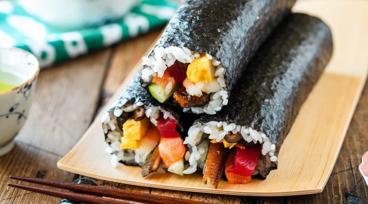 Ehomaki (Setsubun Sushi Roll) 恵方巻き • Just One Cookbook