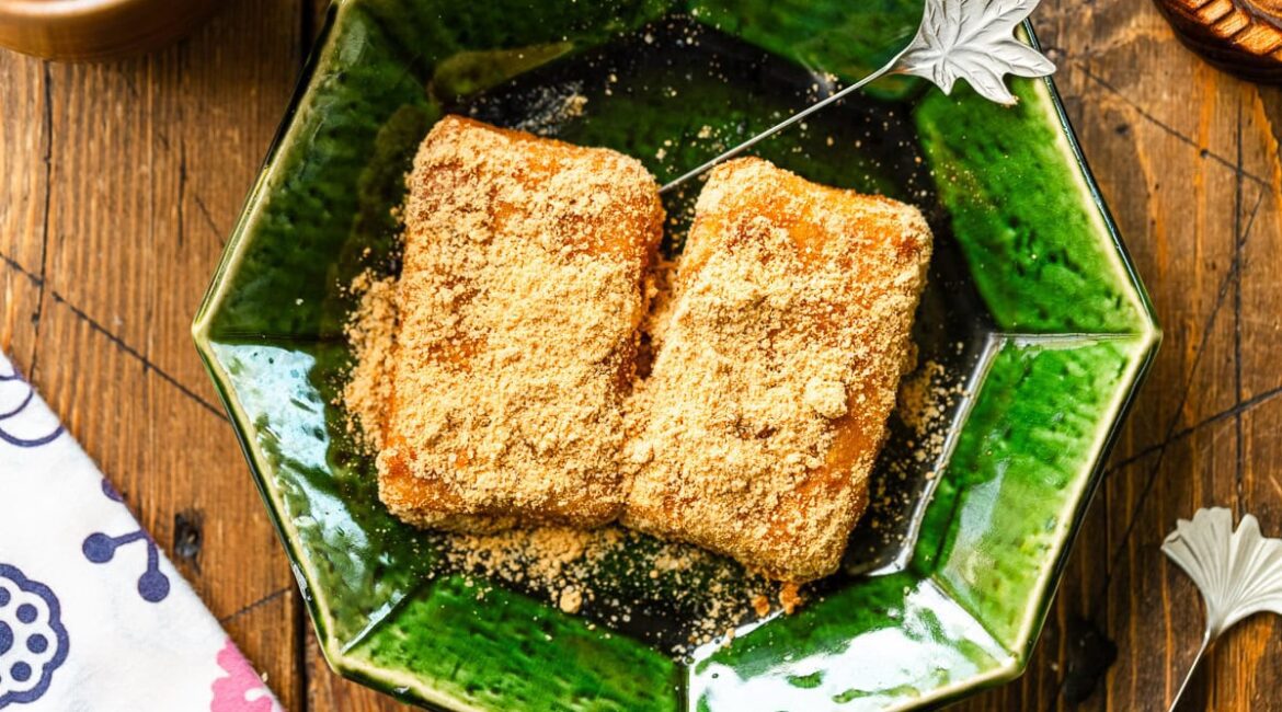 Kinako Mochi (Rice Cake with Soybean Flour) きな粉餅 • Just One Cookbook