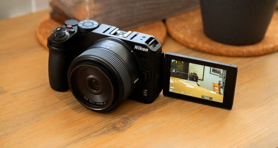 We Tried Canon vs Nikon Travel Cameras – These 6 Fit Carry-On Life in 2026