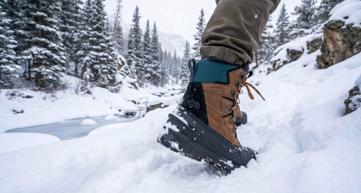 10 Best Warm Walking Boots for Men in Extreme Cold