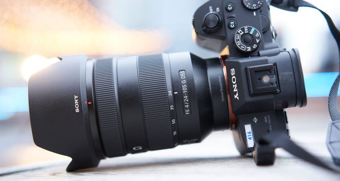 13 Travel Camera Lenses That Instantly Capture the True Character of Any City