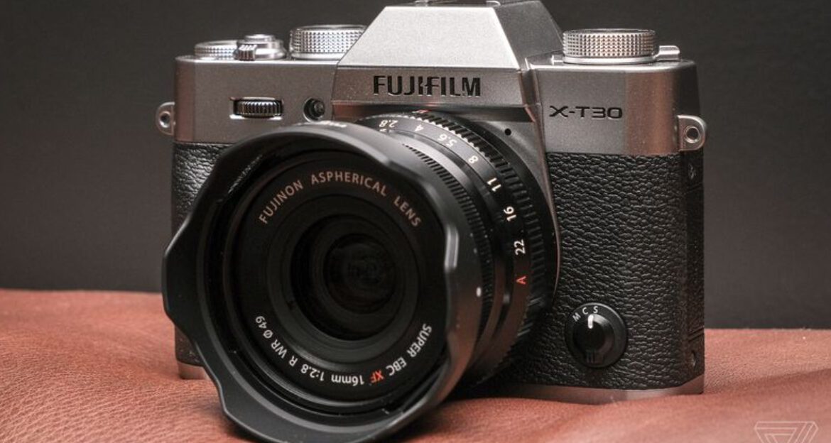 15 Best Travel Cameras for Stunning Photos and Reliable Performance