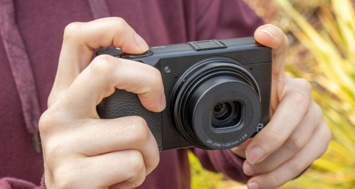 15 Lightweight Travel Cameras That Deliver Pro-Level Image Quality