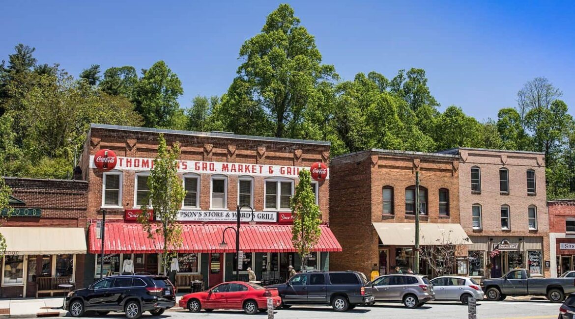 15 Small Towns With Big Personality In North Carolina 