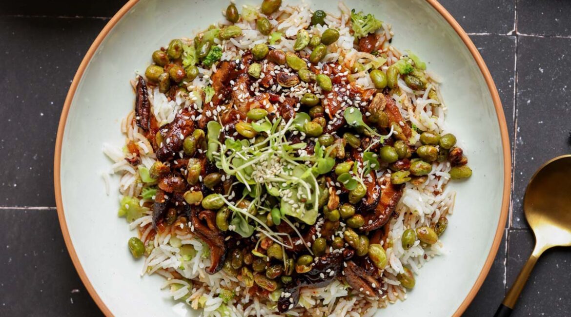 Crispy Edamame Shiitake Bowls