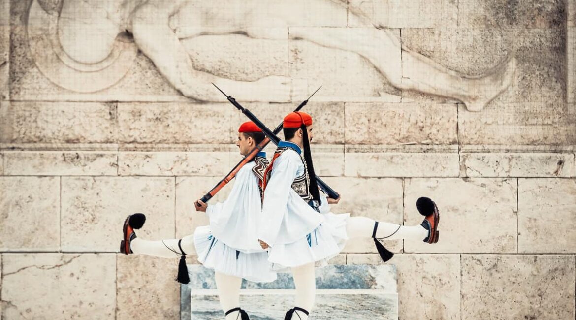 Licensed Tour Guides in Greece: Regulations Explained