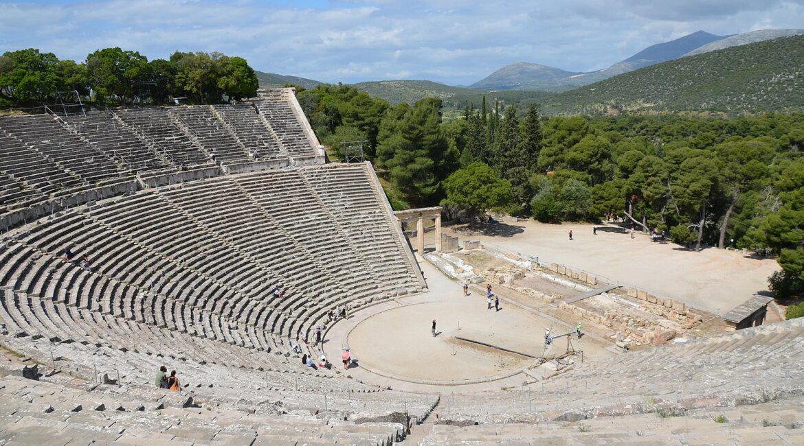 10 Spectacular Ancient Buildings Still in Use Today