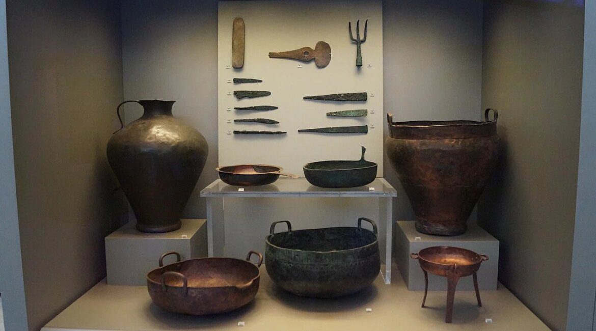 Did the Ancient Greeks Use Forks?
