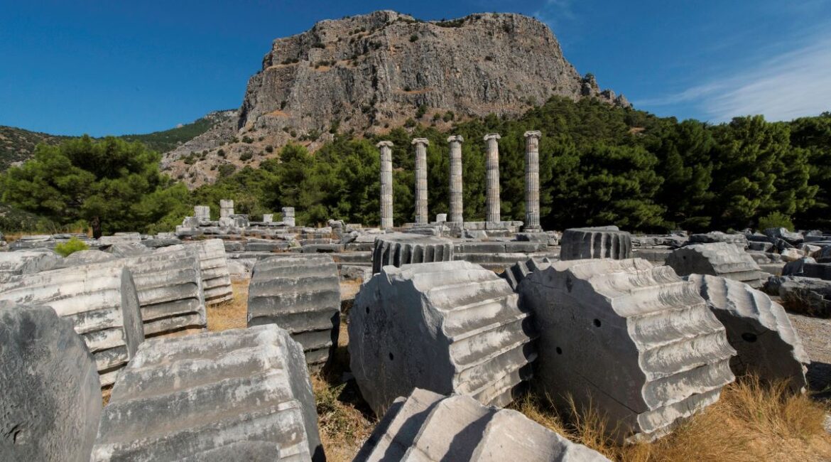 Greeks VS Persians: The Battle of Mycale That Shaped Ancient Greece