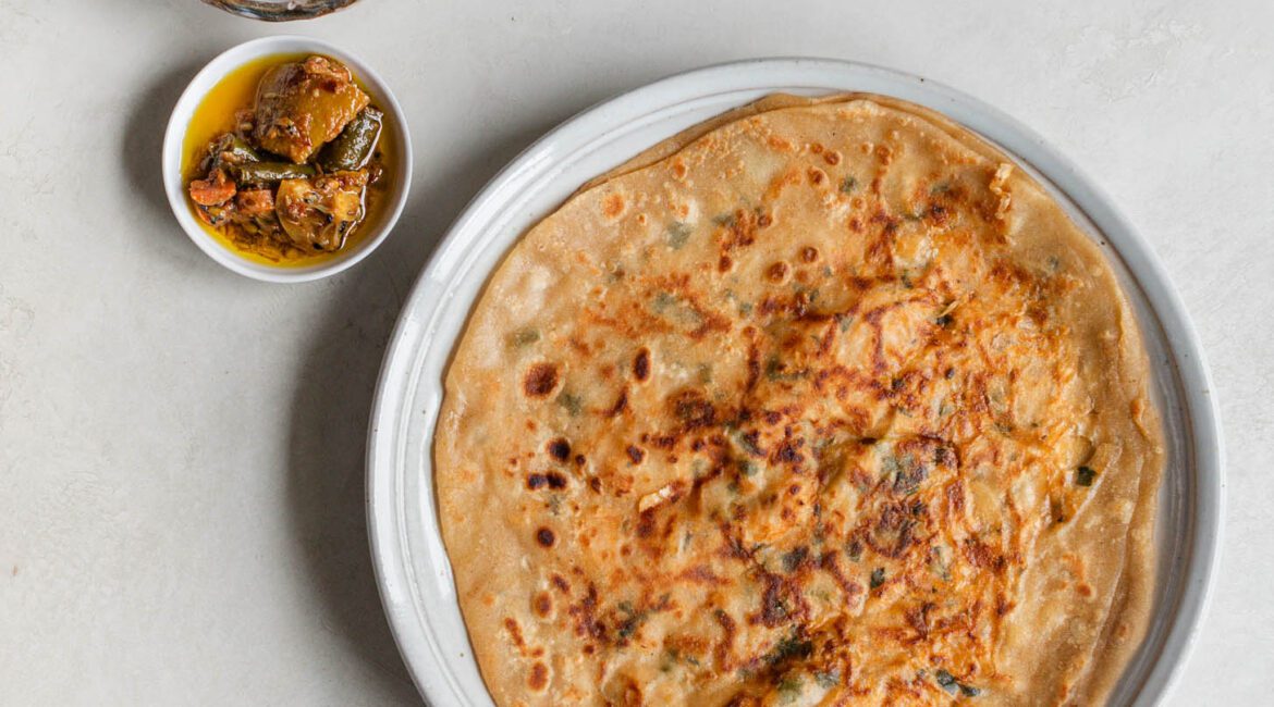 Mooli Paratha (Daikon Radish Paratha) -5 ingredients!