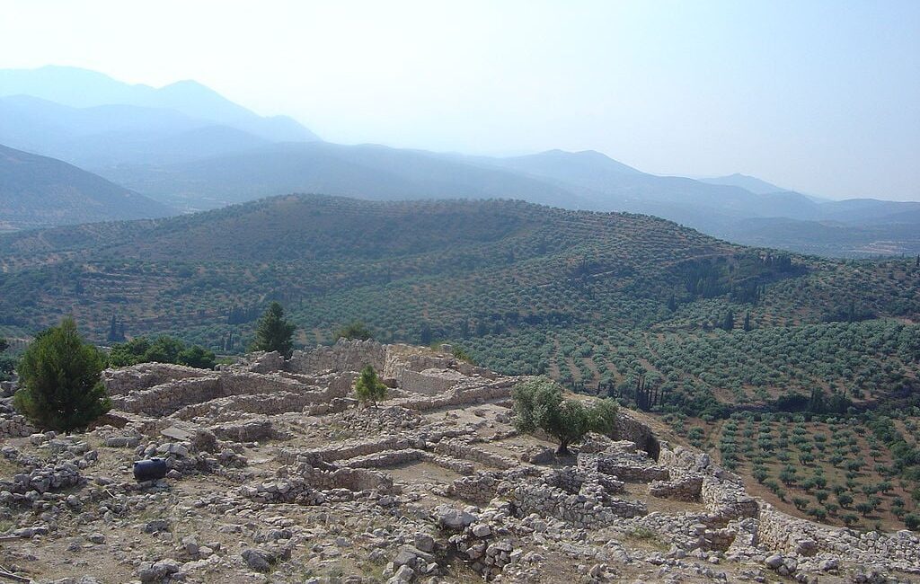 Genetic Continuity of the Greeks: Tracing DNA Through the Millennia